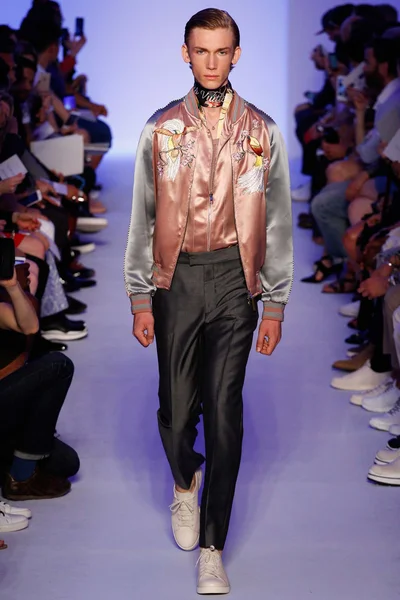 Look 34